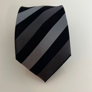 100% Silk Handmade Men’s Tie Black Silver Grey